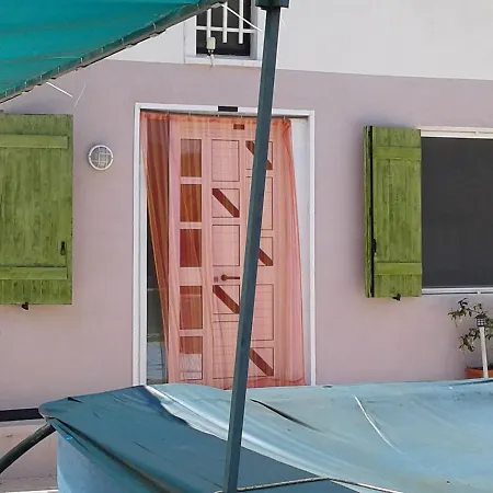 Casa Vacanza Al Mare Sant Isidoro (Apulia)